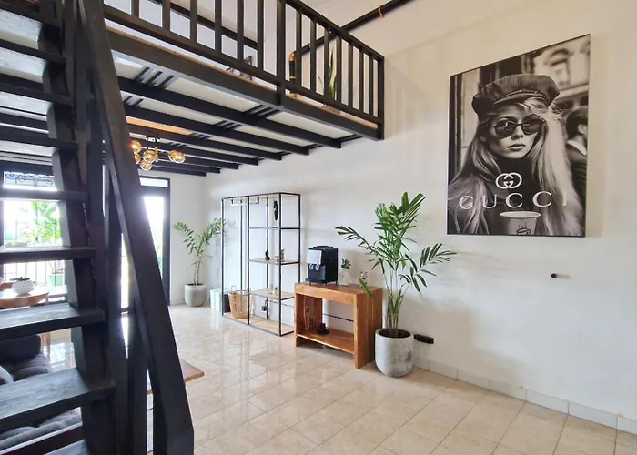 Place To - Rooftop Seminyak